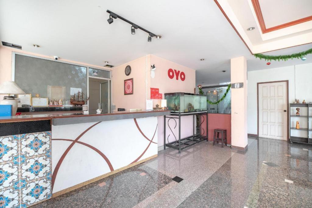 Oyo 519 B Min Airport Hotell Bangkok Exteriör bild