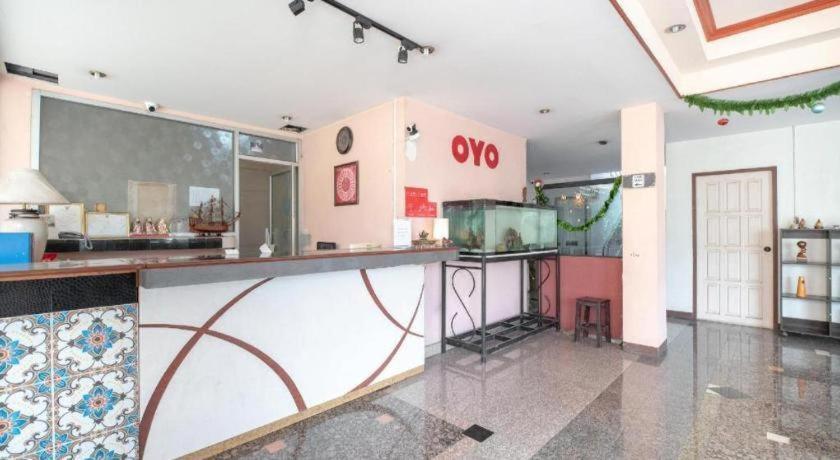 Oyo 519 B Min Airport Hotell Bangkok Exteriör bild